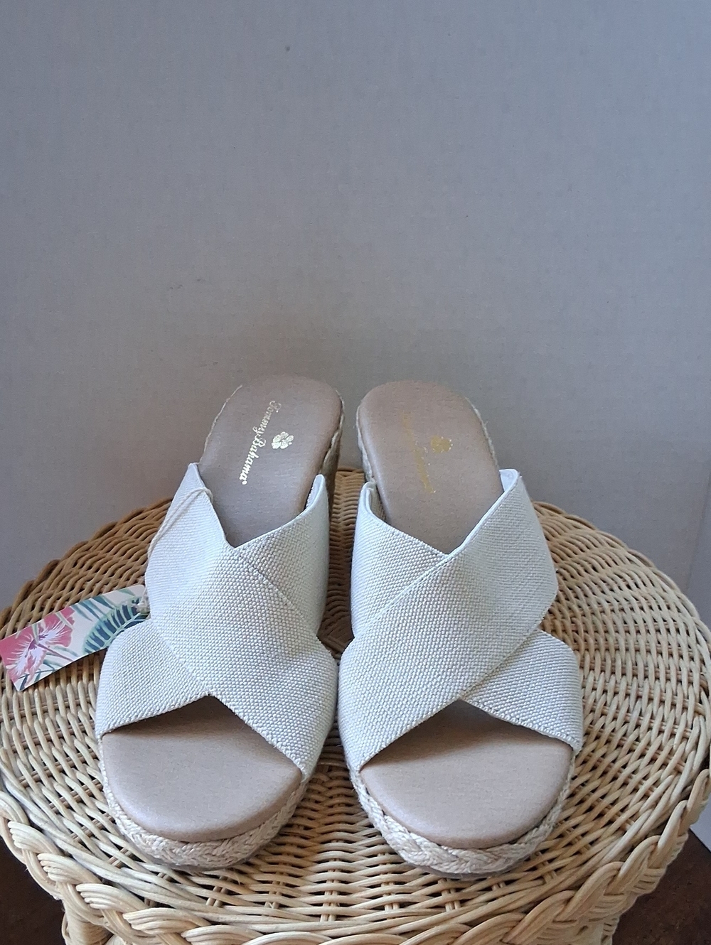 NWT Tommy Bahama Cream Crisscross Platform Wedge Sandals
